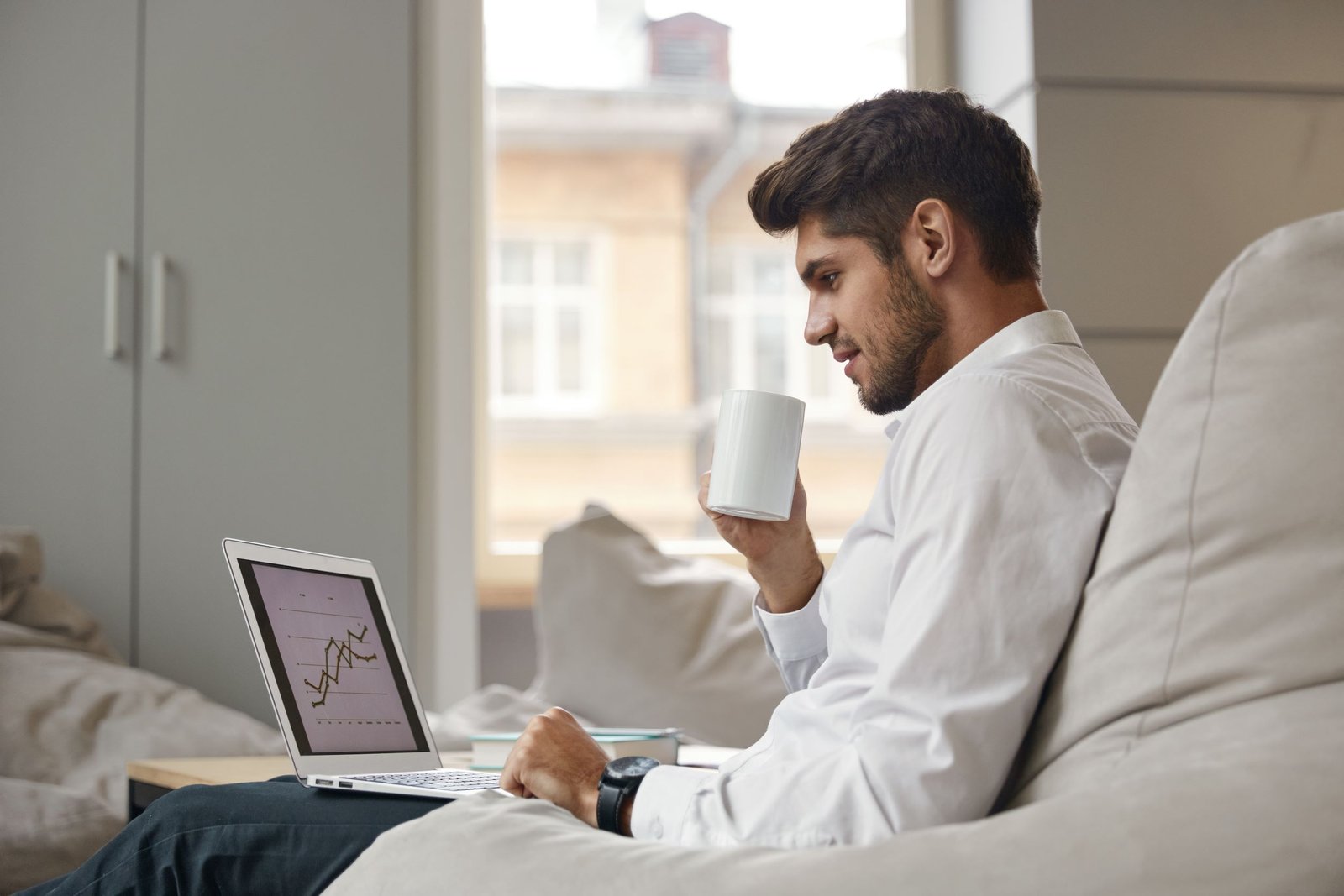 ¿Le duele la cabeza al tomar café? Aquí las razones